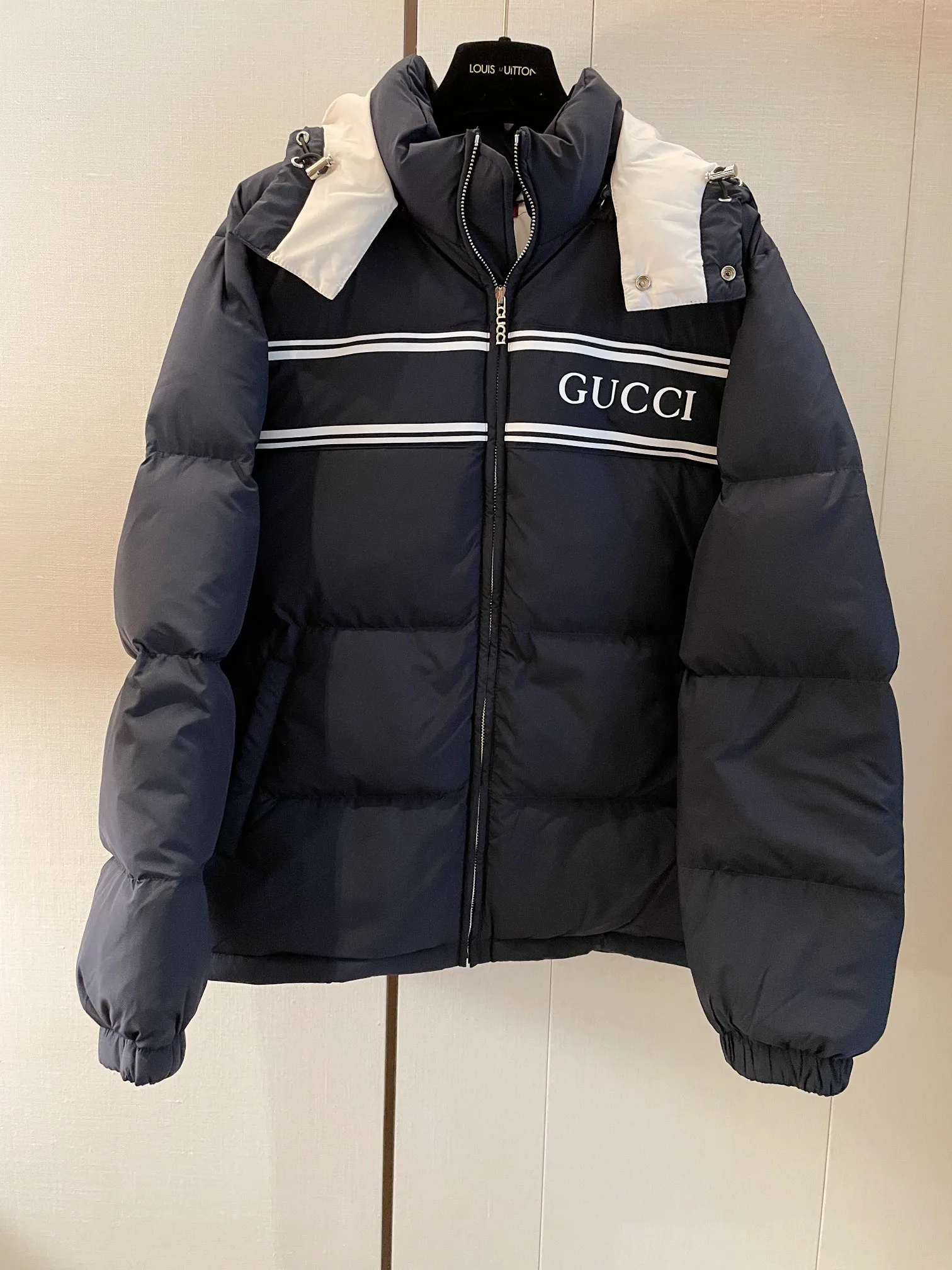 Куртки И Пуховики Женские Gucci 1144012