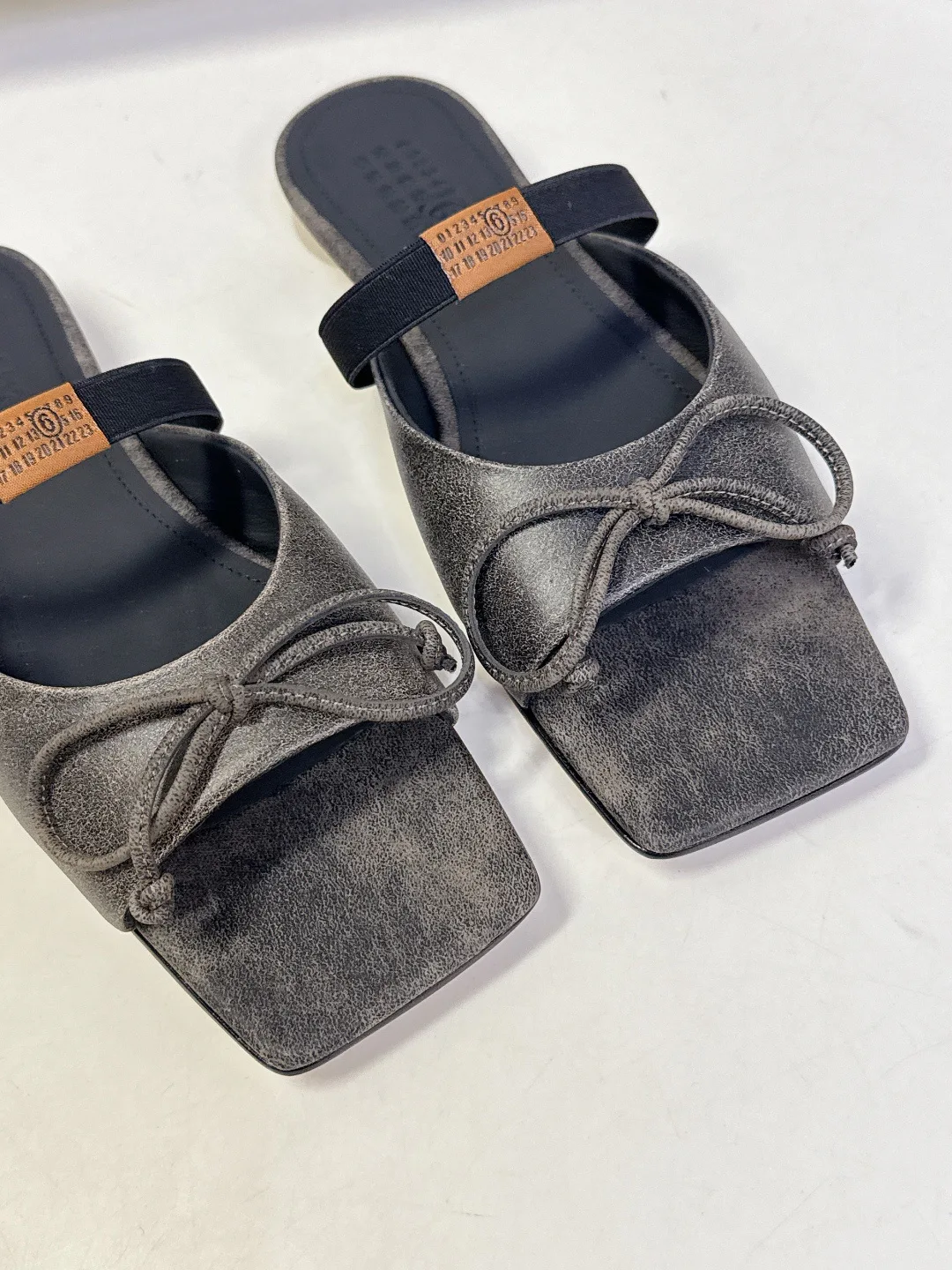 Шлепанцы Женские Maison Margiela 1060483