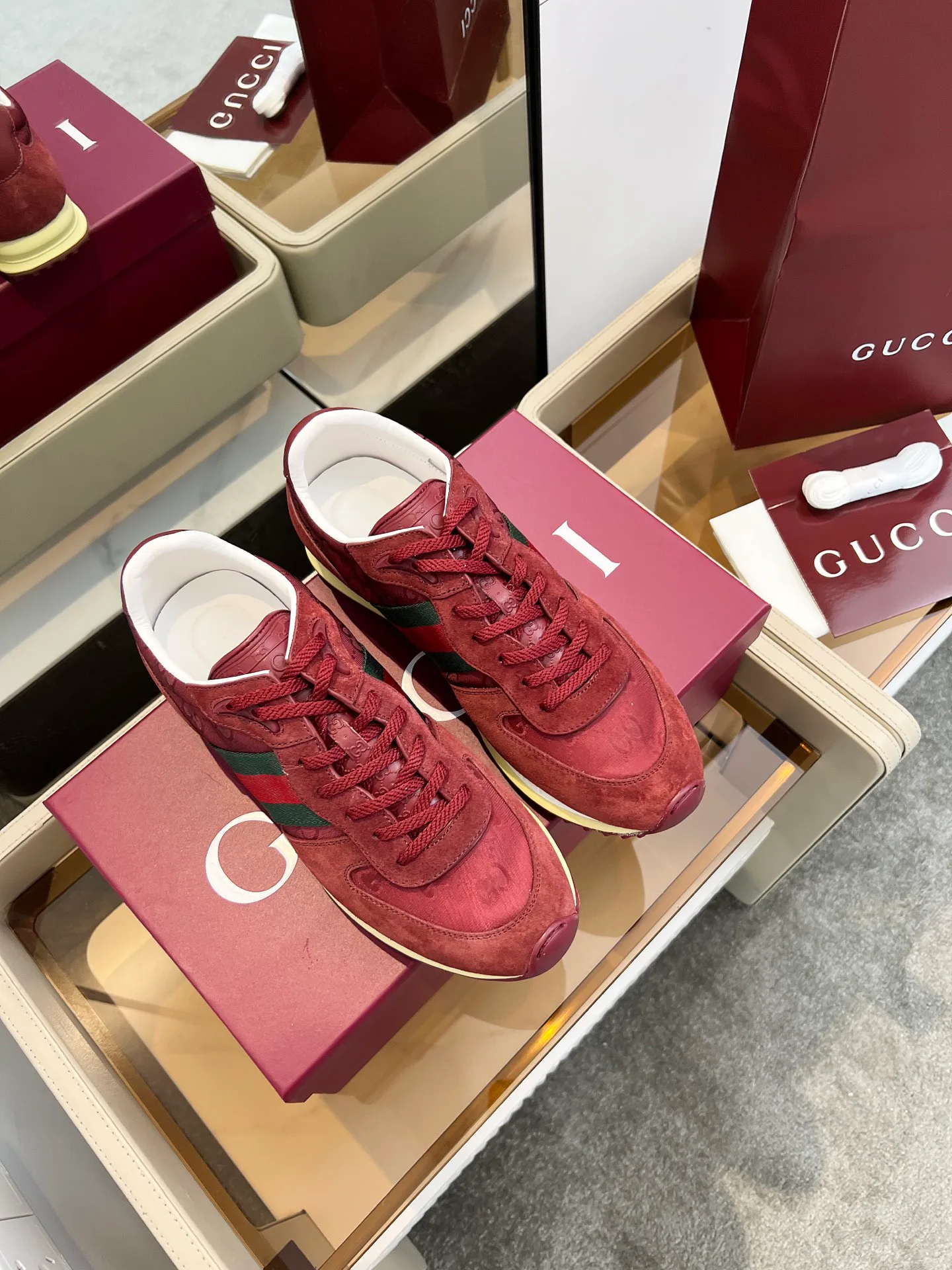 Кроссовки Женские Gucci 46008