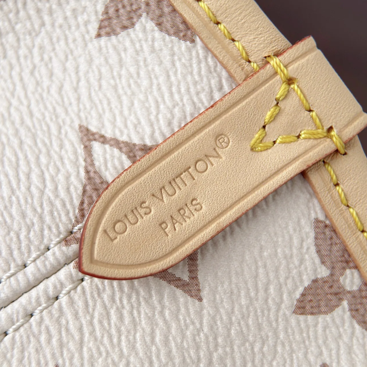 Классические Сумки Женские Louis Vuitton 17825444