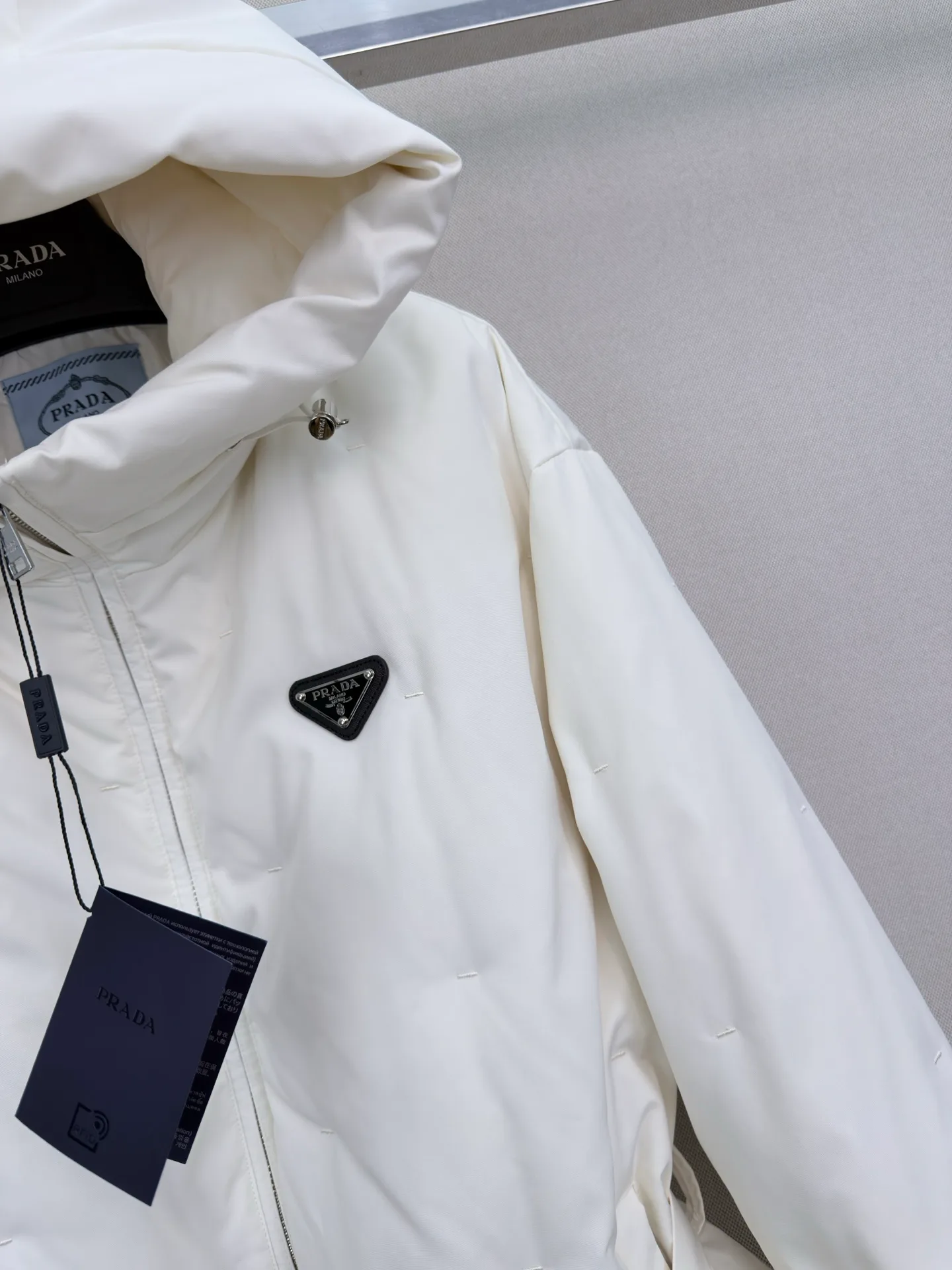 Куртки И Пуховики Женские Prada 18226285
