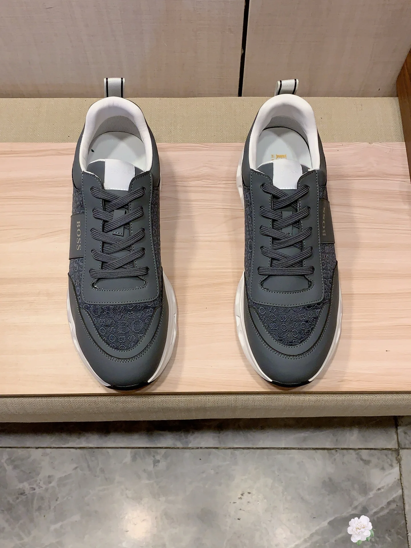 Кроссовки Женские Hugo Boss 75467