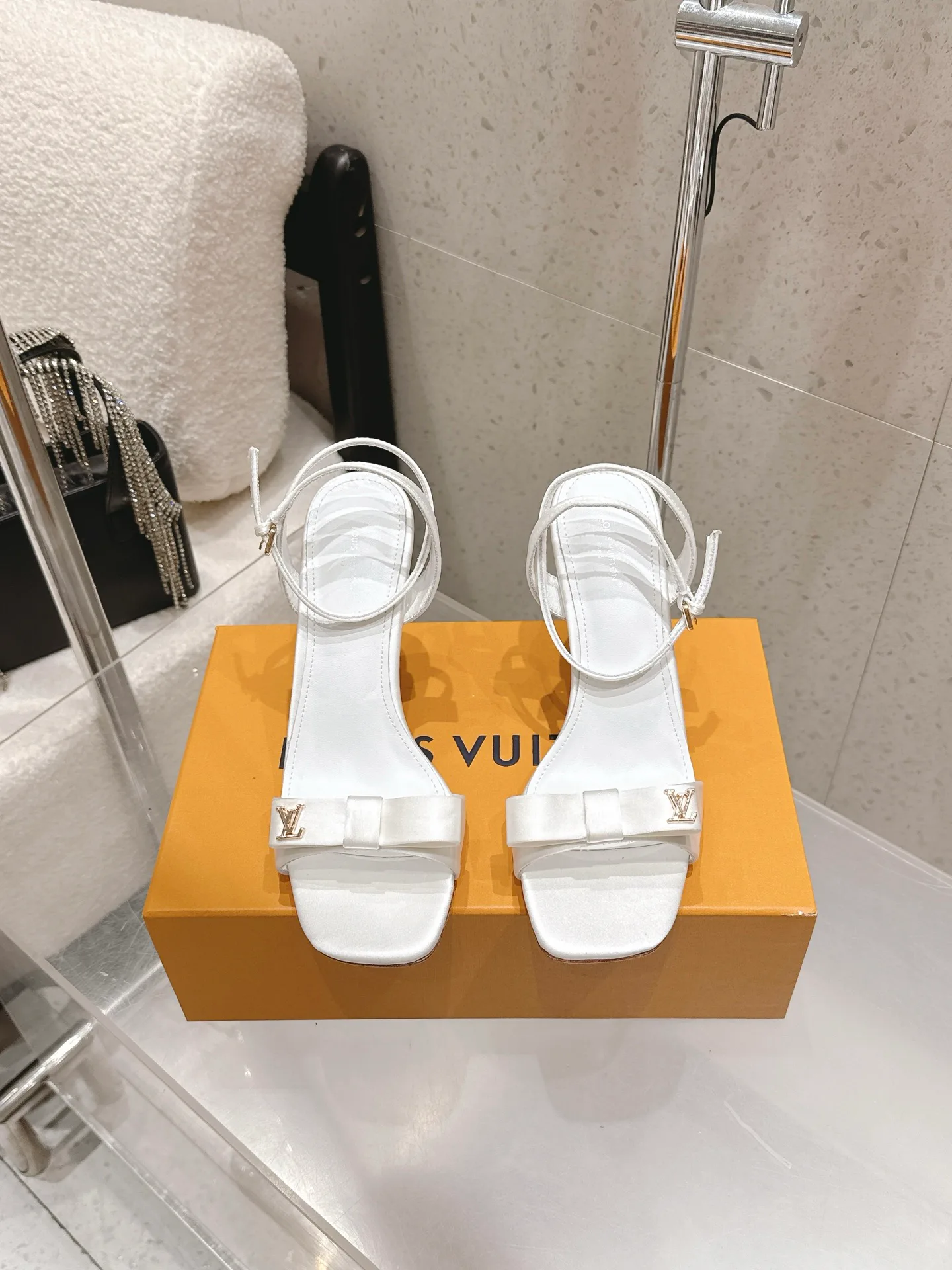 Туфли Женские Louis Vuitton 13078837