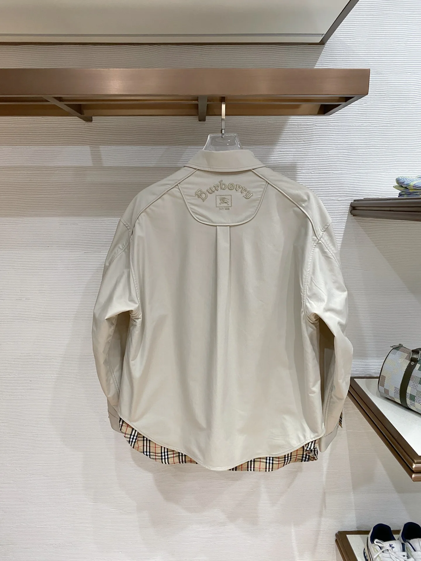 Куртки И Пуховики Мужские Burberry 10300310