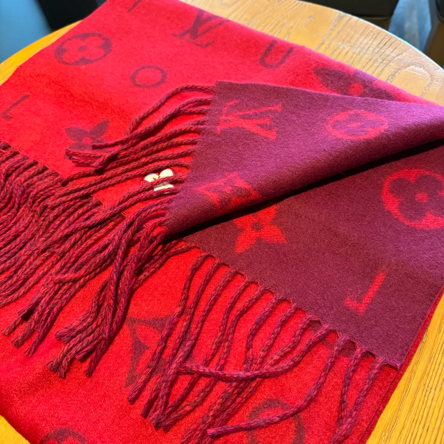 Шарфы Louis Vuitton 1116076