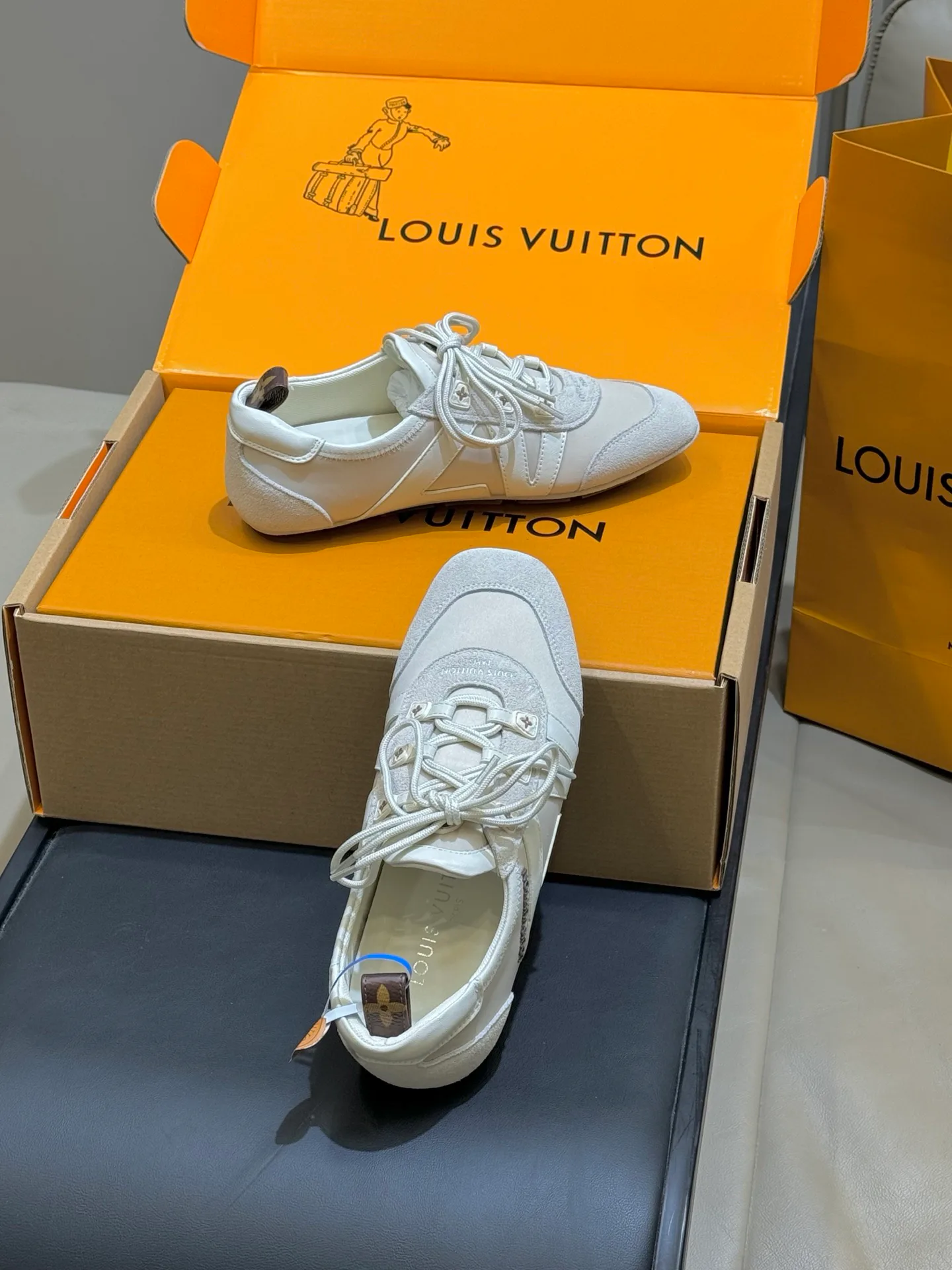 Кроссовки Женские Louis Vuitton 1130751