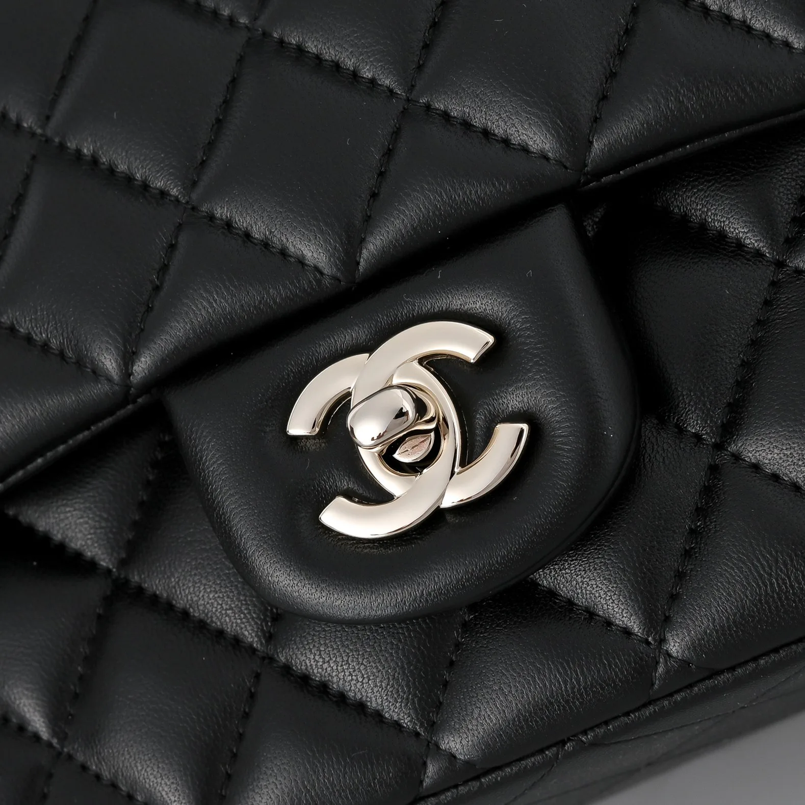 Классические Сумки Женские Chanel 18148083