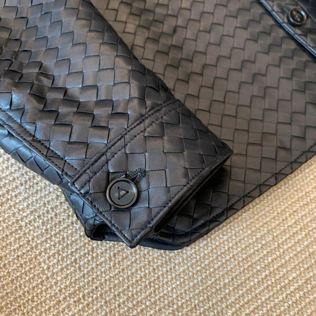 Кожаные Куртки И Дублёнки Женские Bottega Veneta 17930820