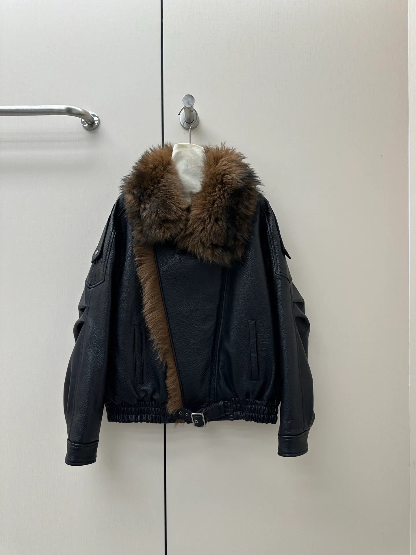 Кожаные Куртки И Дублёнки Женские Saint Laurent 19213533