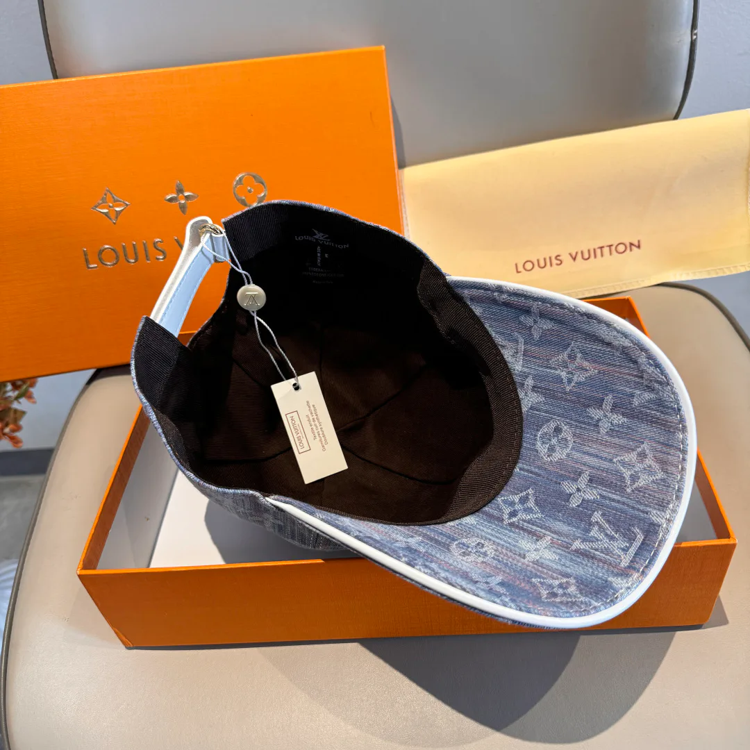 Головные Уборы Louis Vuitton 18105297
