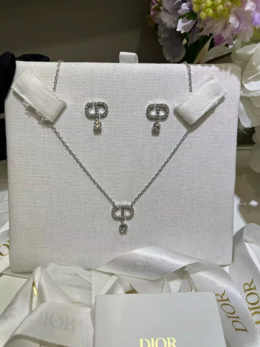 Бижутерия Christian Dior 17281987
