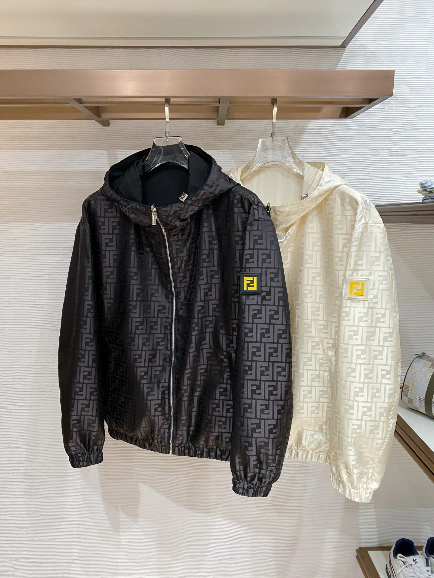 Пальто И Тренчи Мужские Fendi 11496532