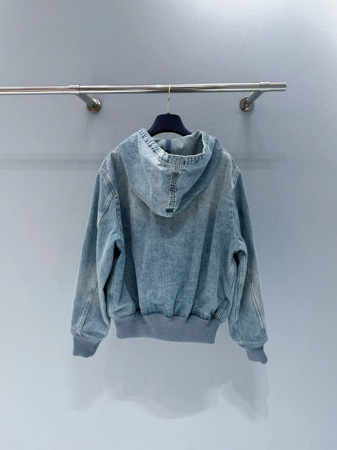 Куртки И Пуховики Женские Louis Vuitton 4013863