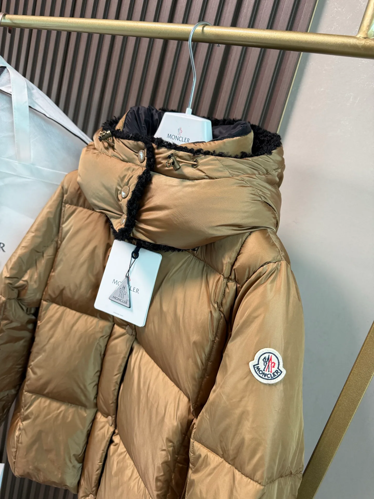 Куртки И Пуховики Женские Moncler 18825234