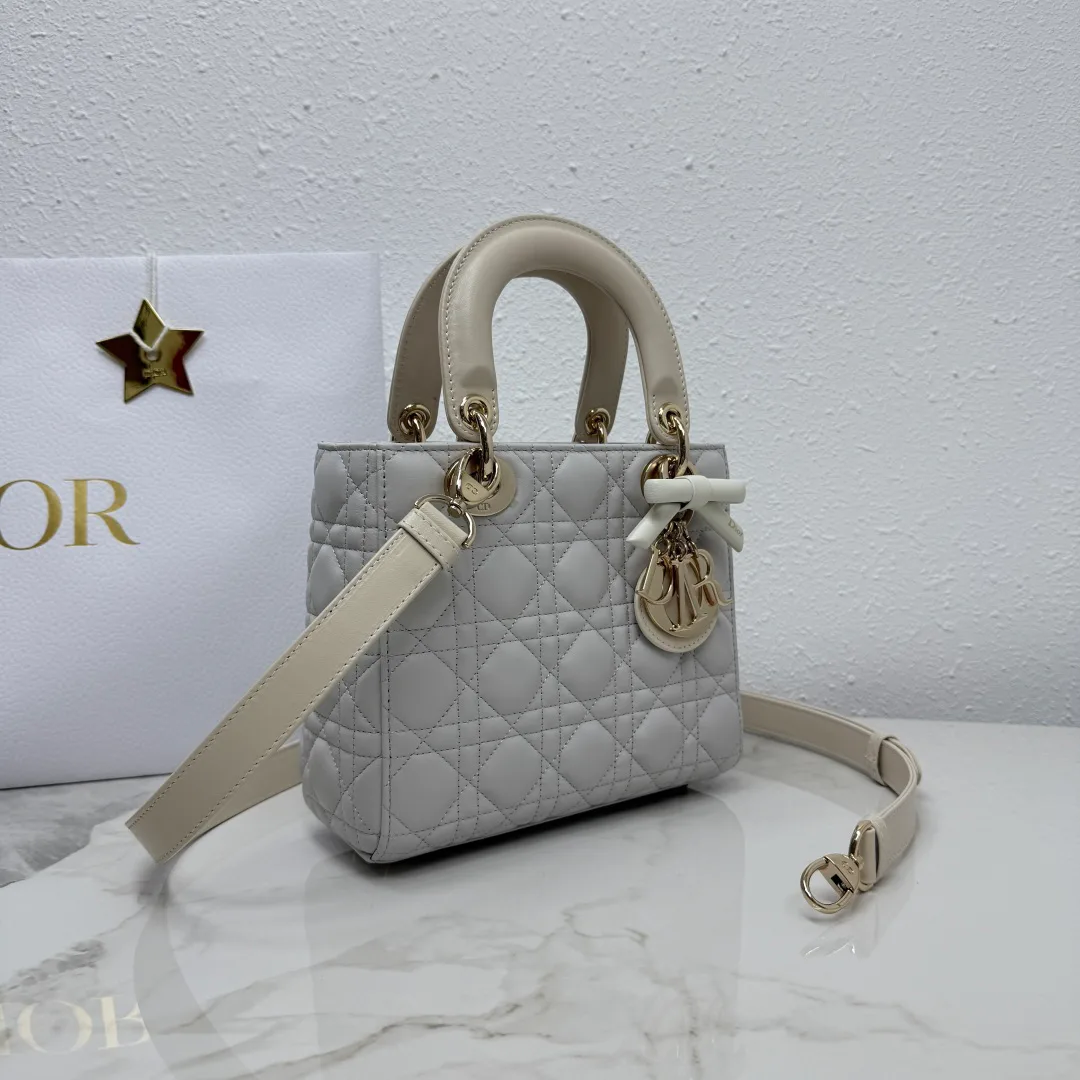 Классические Сумки Женские Christian Dior 17601417
