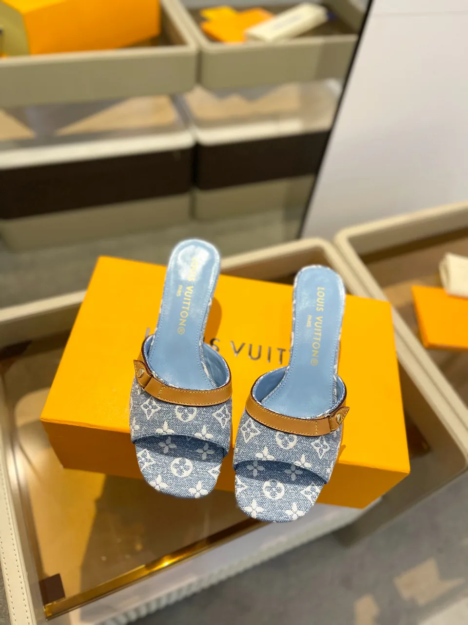 Босоножки Женские Louis Vuitton 9865416