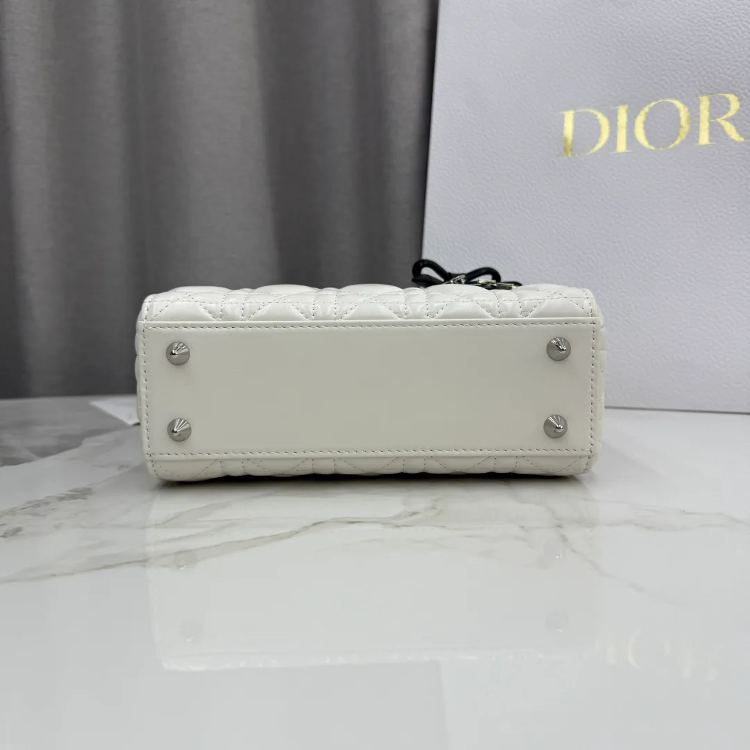 Классические Сумки Женские Christian Dior 12594841