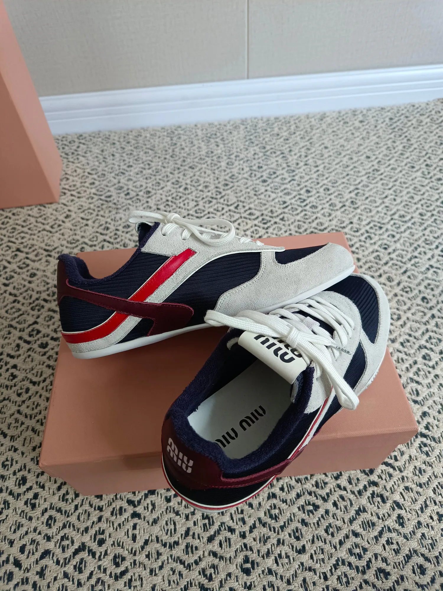 Кроссовки Женские Miu Miu 12006