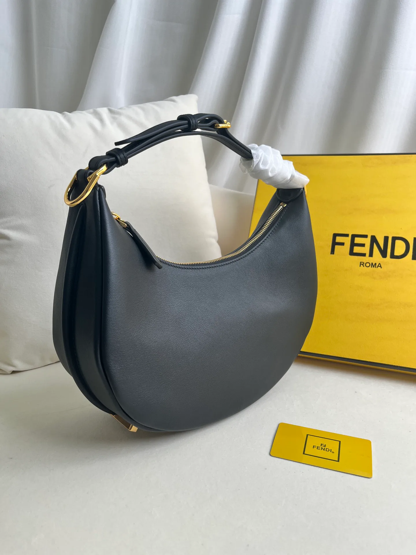 Классические Сумки Женские Fendi 17542200