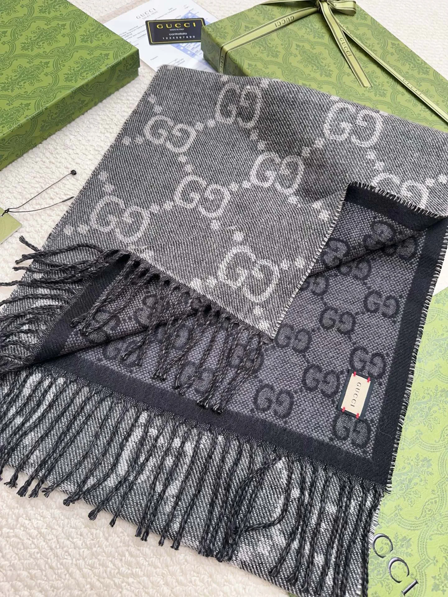 Шарфы Gucci 18003246
