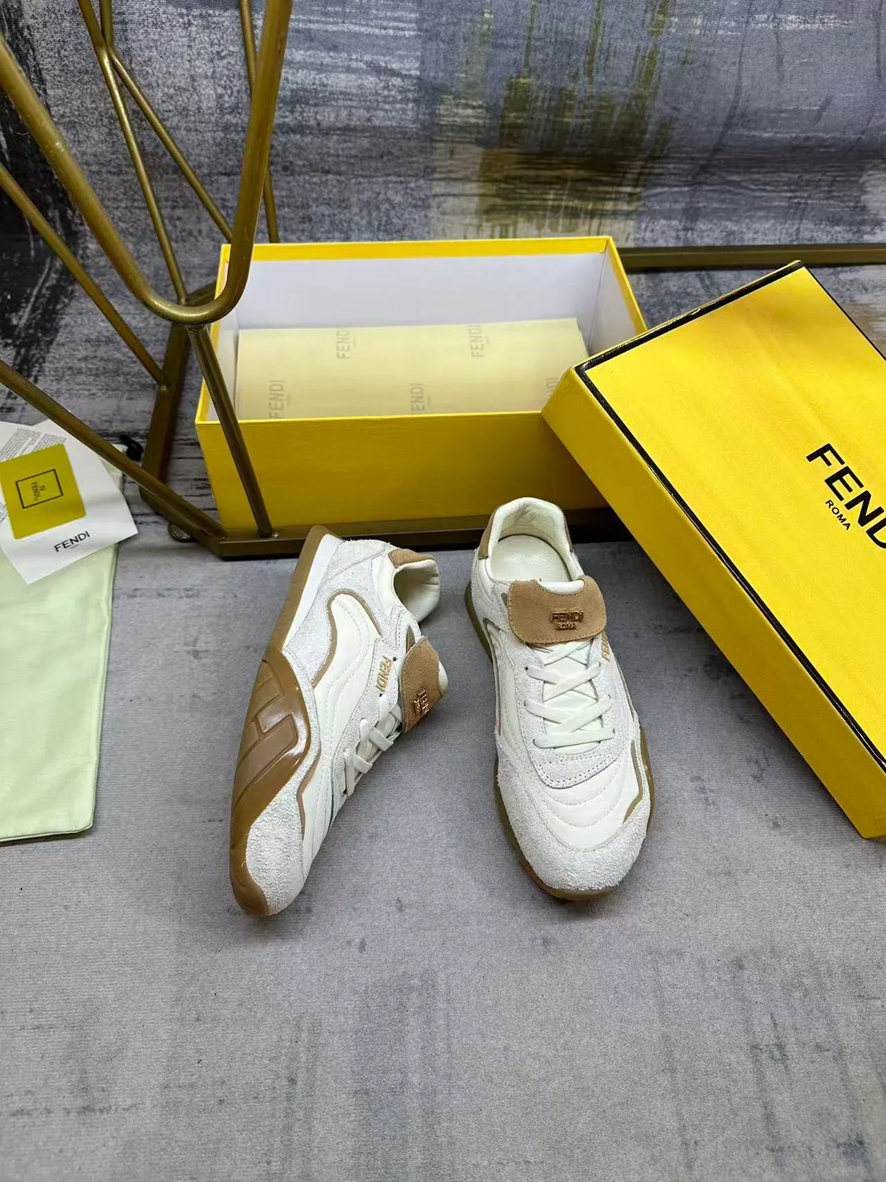 Кроссовки Женские Fendi 9856766