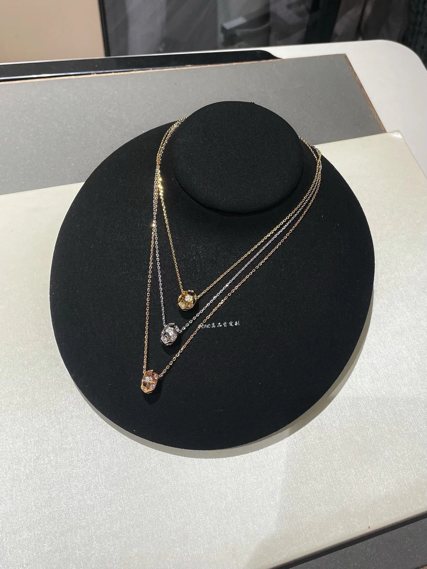 Бижутерия Louis Vuitton 17819343