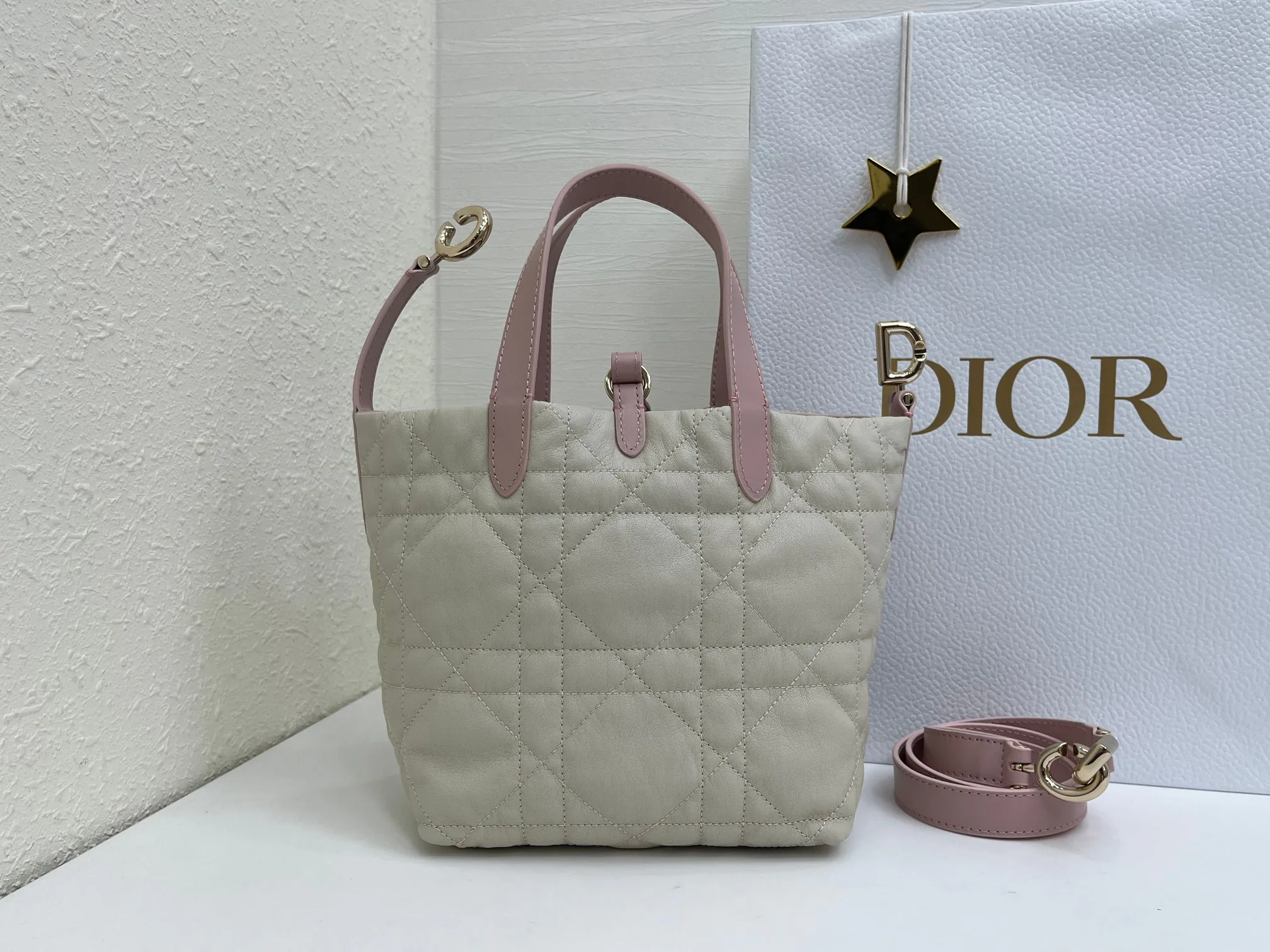 Классические Сумки Женские Christian Dior 17345152