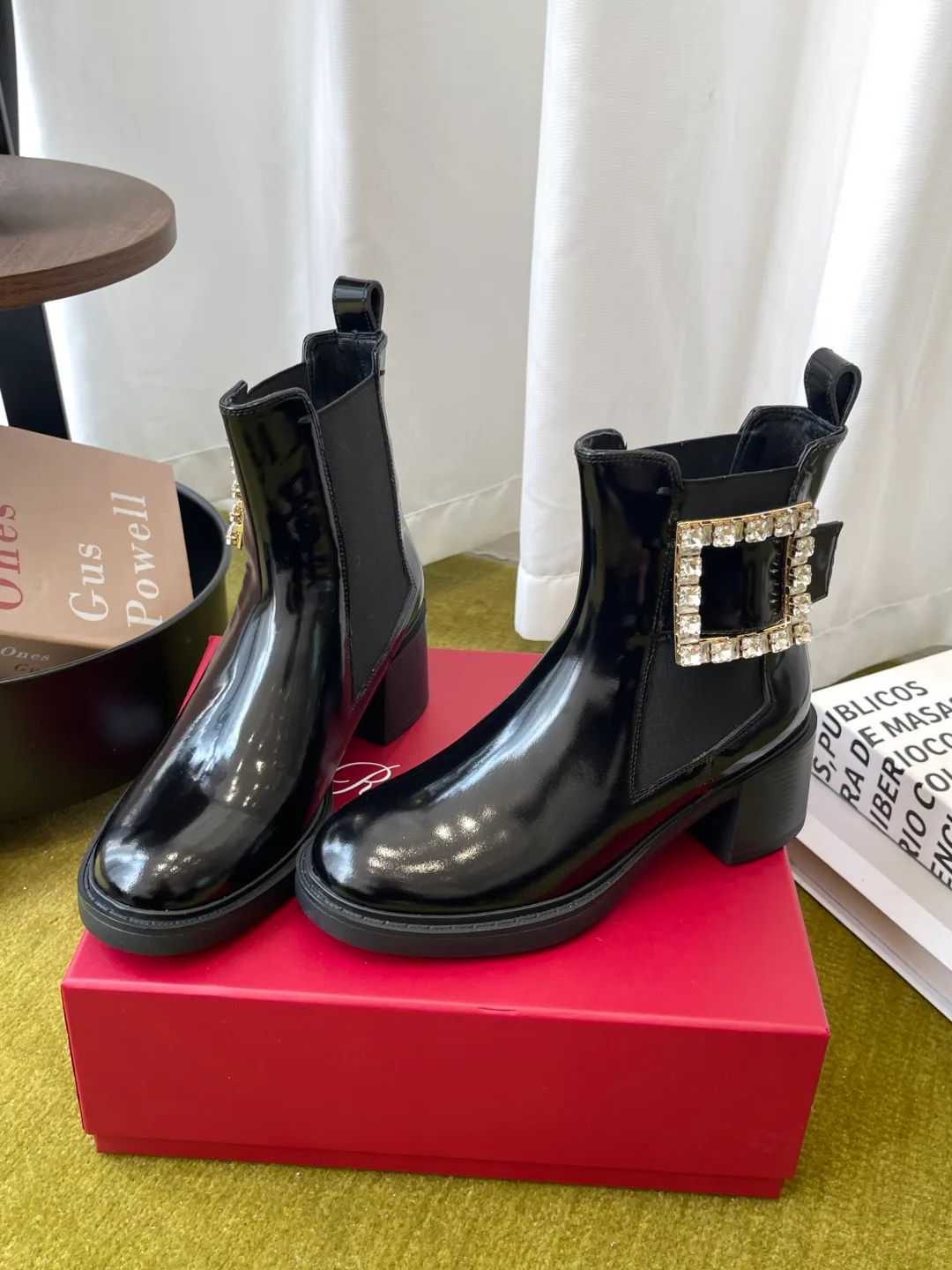 Ботинки Женские Roger Vivier 19578477