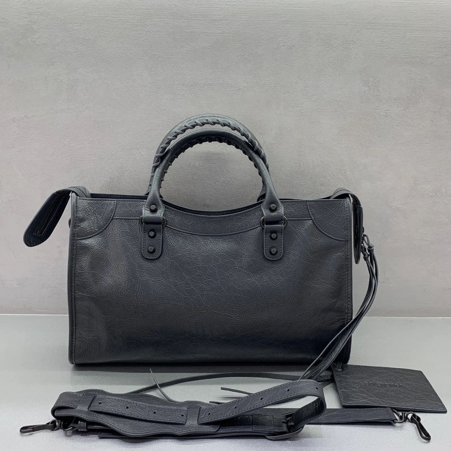 Классические Сумки Женские Balenciaga 18135966