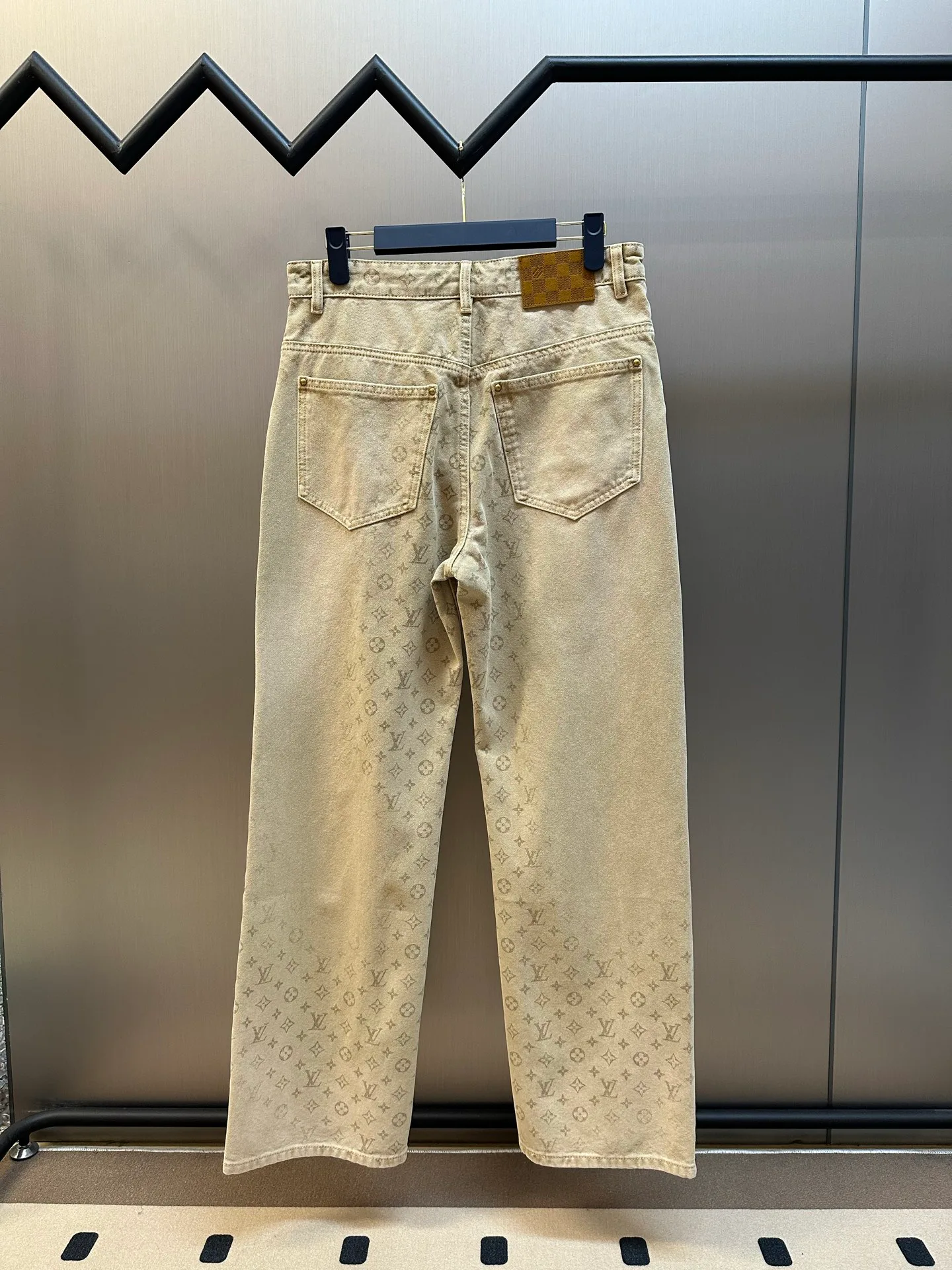 Джинсы Мужские Louis Vuitton 17299060