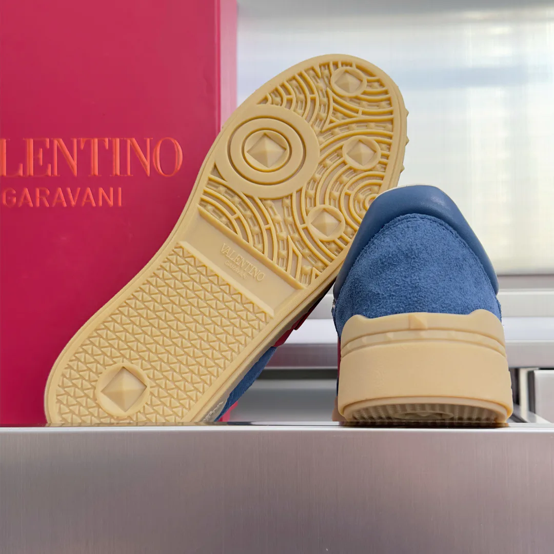 Кроссовки Женские Valentino 19175898