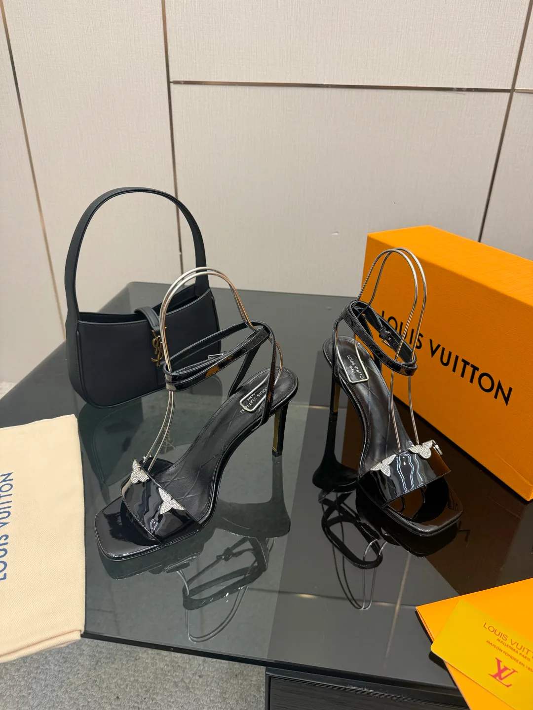 Босоножки Женские Louis Vuitton 5052038