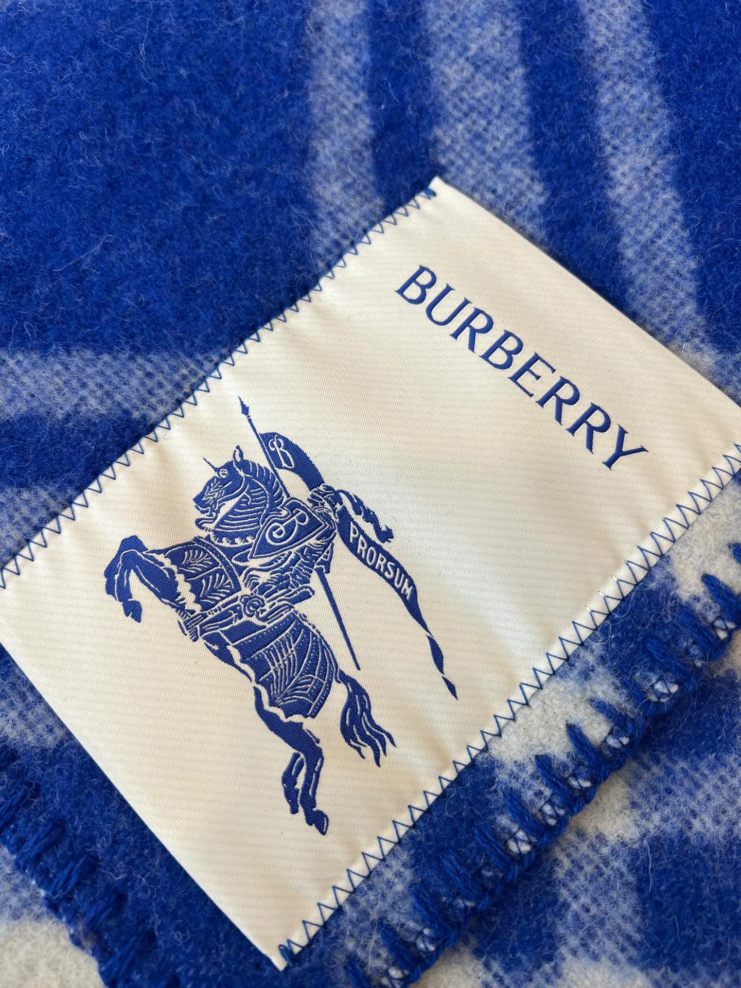Шарфы Burberry 4518654
