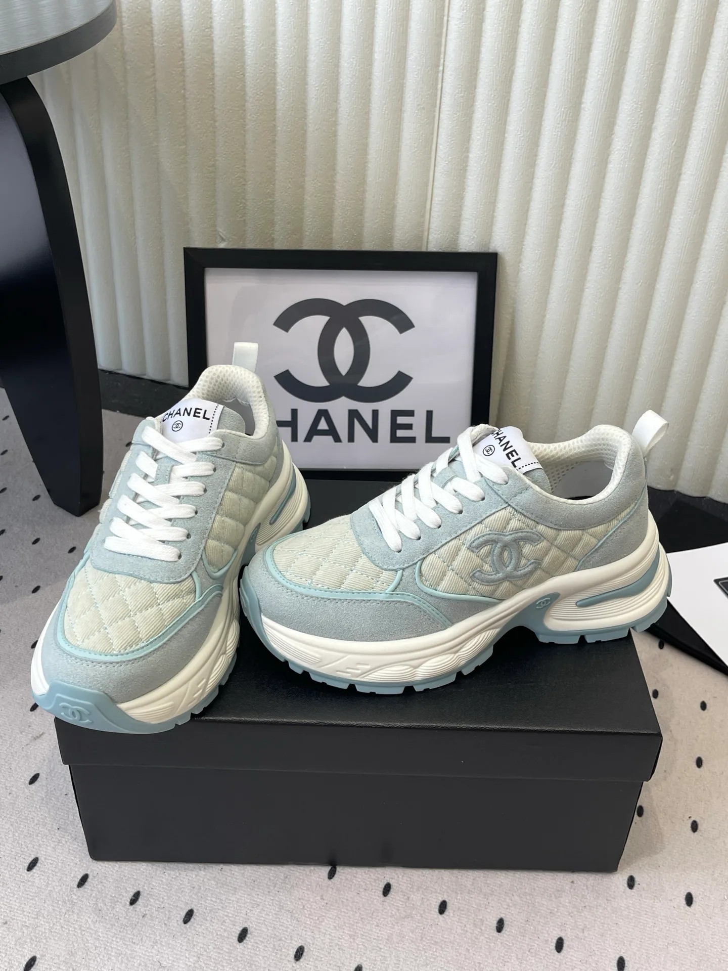 Кроссовки Женские Chanel 17769667