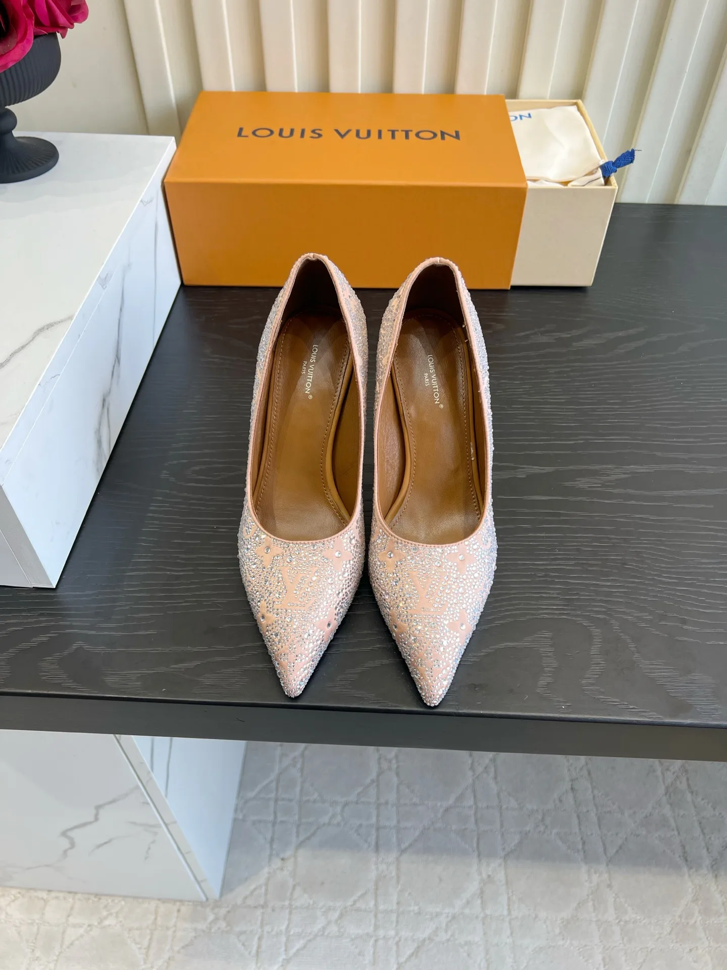 Туфли Женские Louis Vuitton 18152245