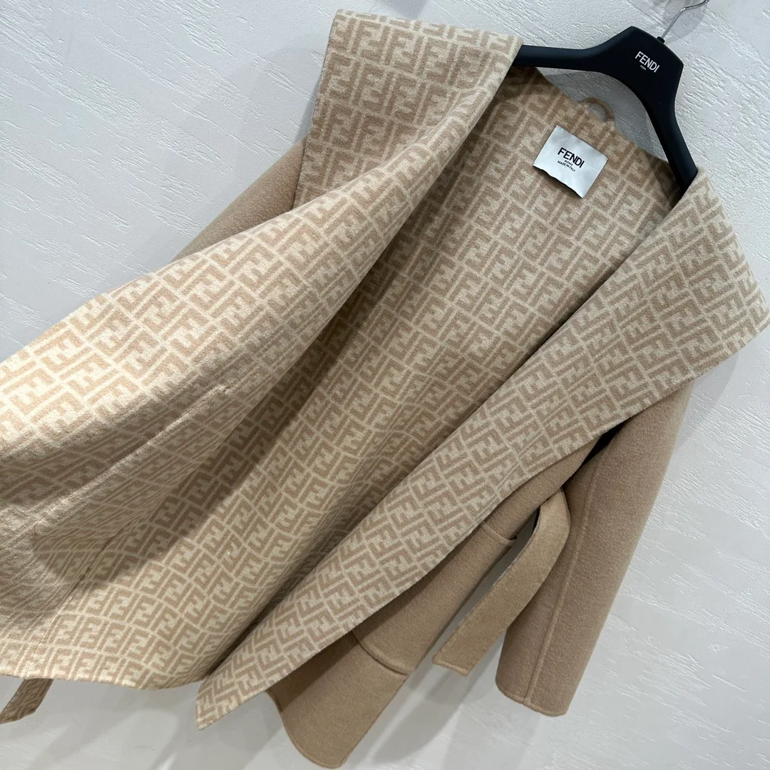 Пальто Женские Fendi 4498526