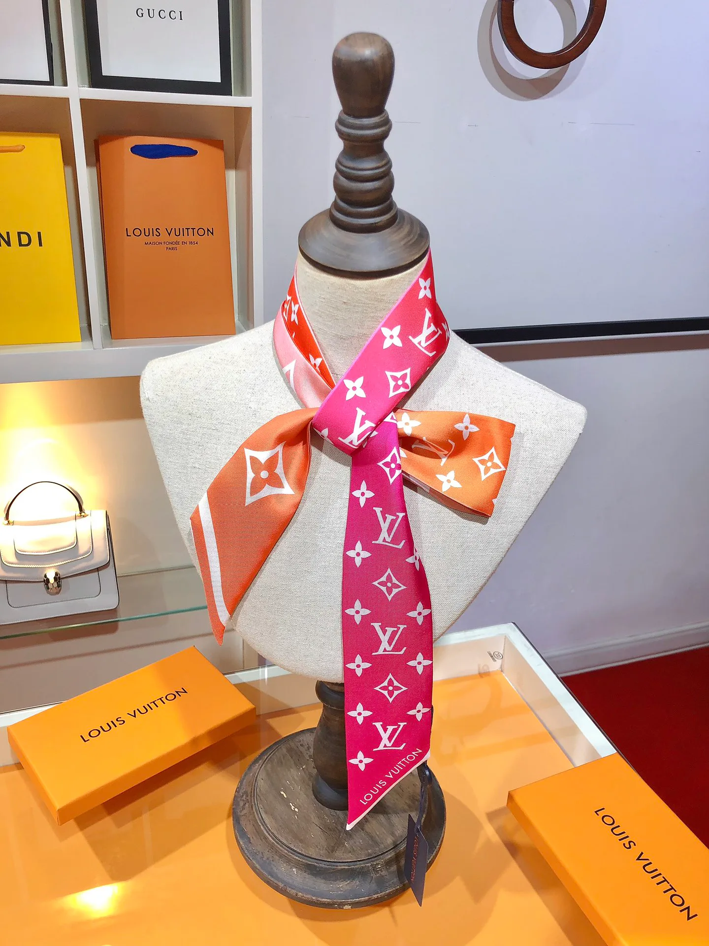 Платки Louis Vuitton 17716491