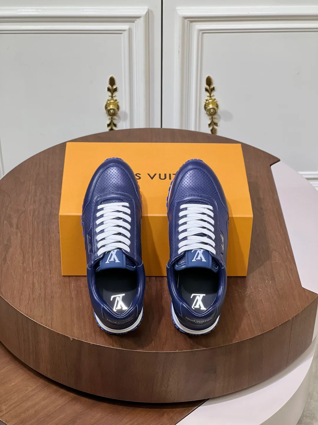 Кроссовки Мужские Louis Vuitton 18039347