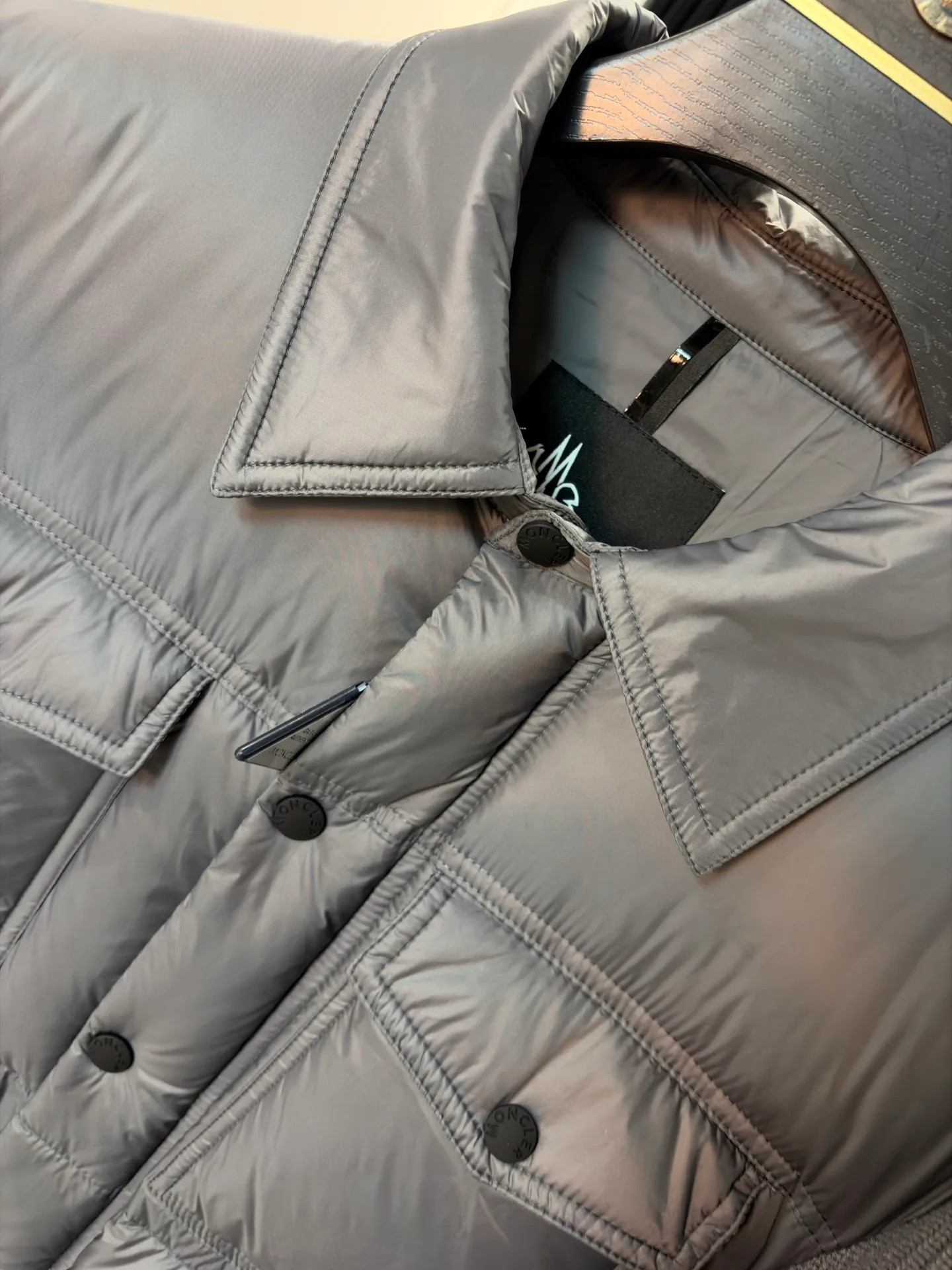 Куртки И Пуховики Женские Moncler 18391734