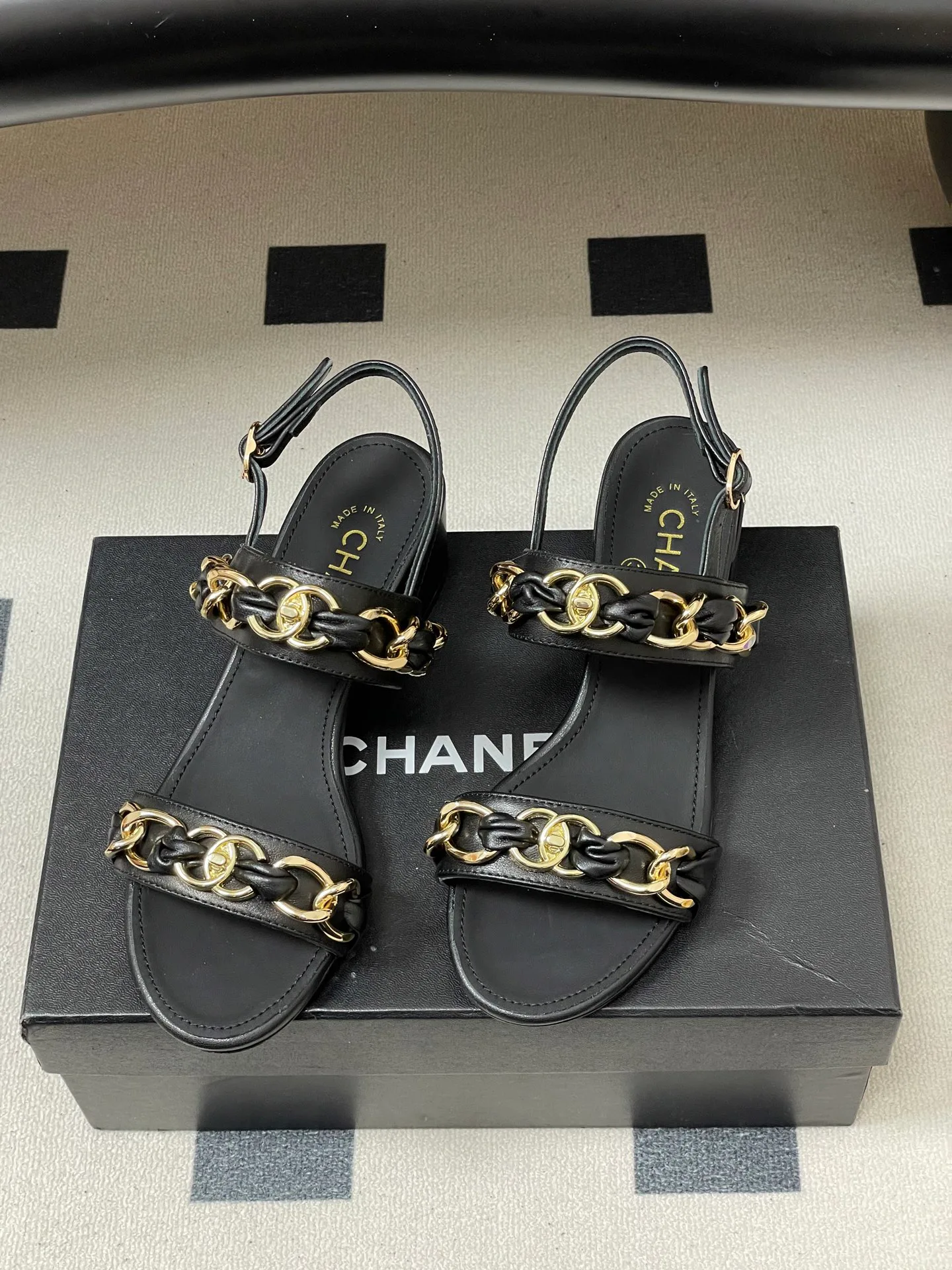 Босоножки Женские Chanel 10993852