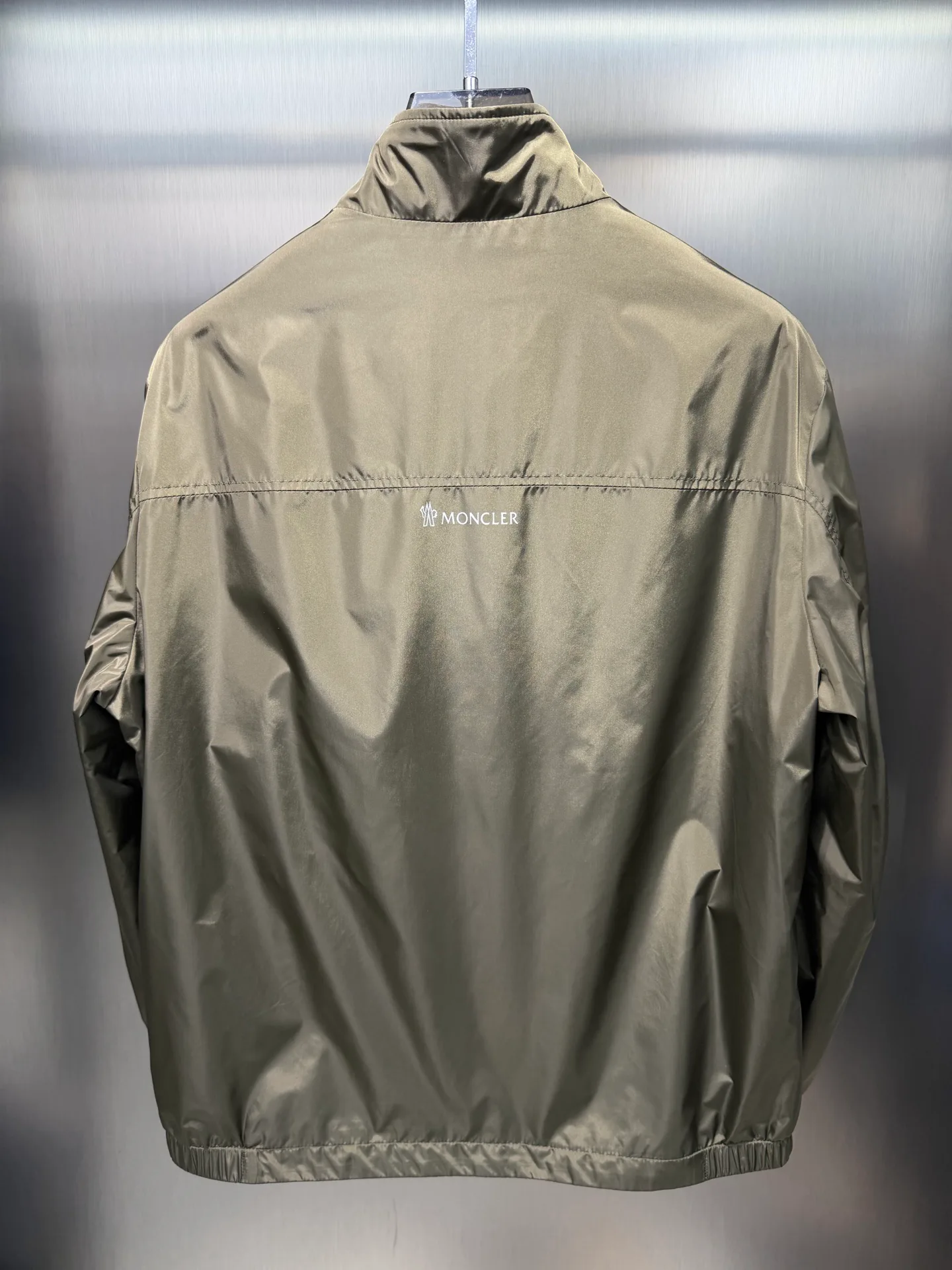Куртки И Пуховики Женские Moncler 18177865