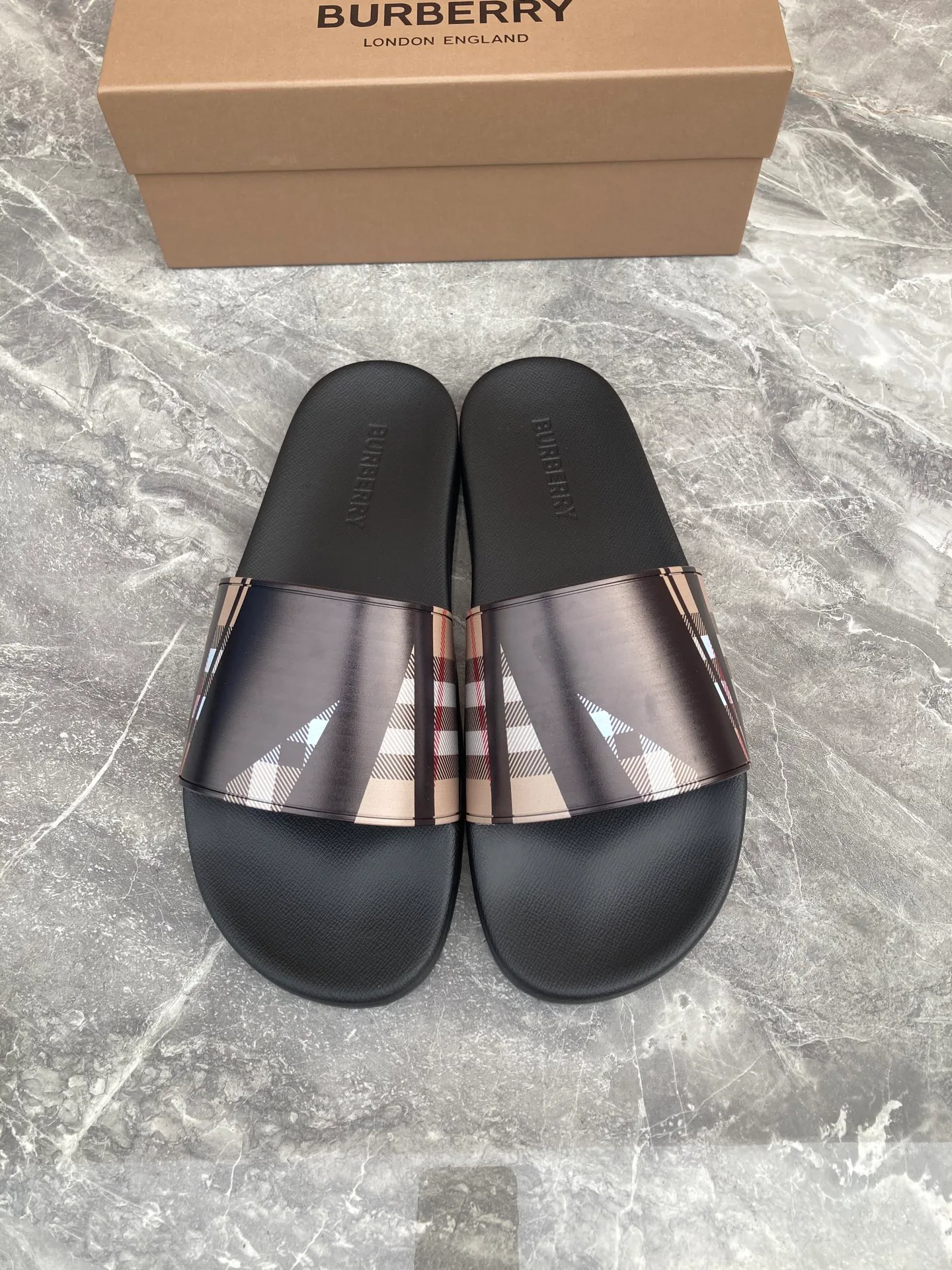 Шлепанцы Женские Burberry 5879838