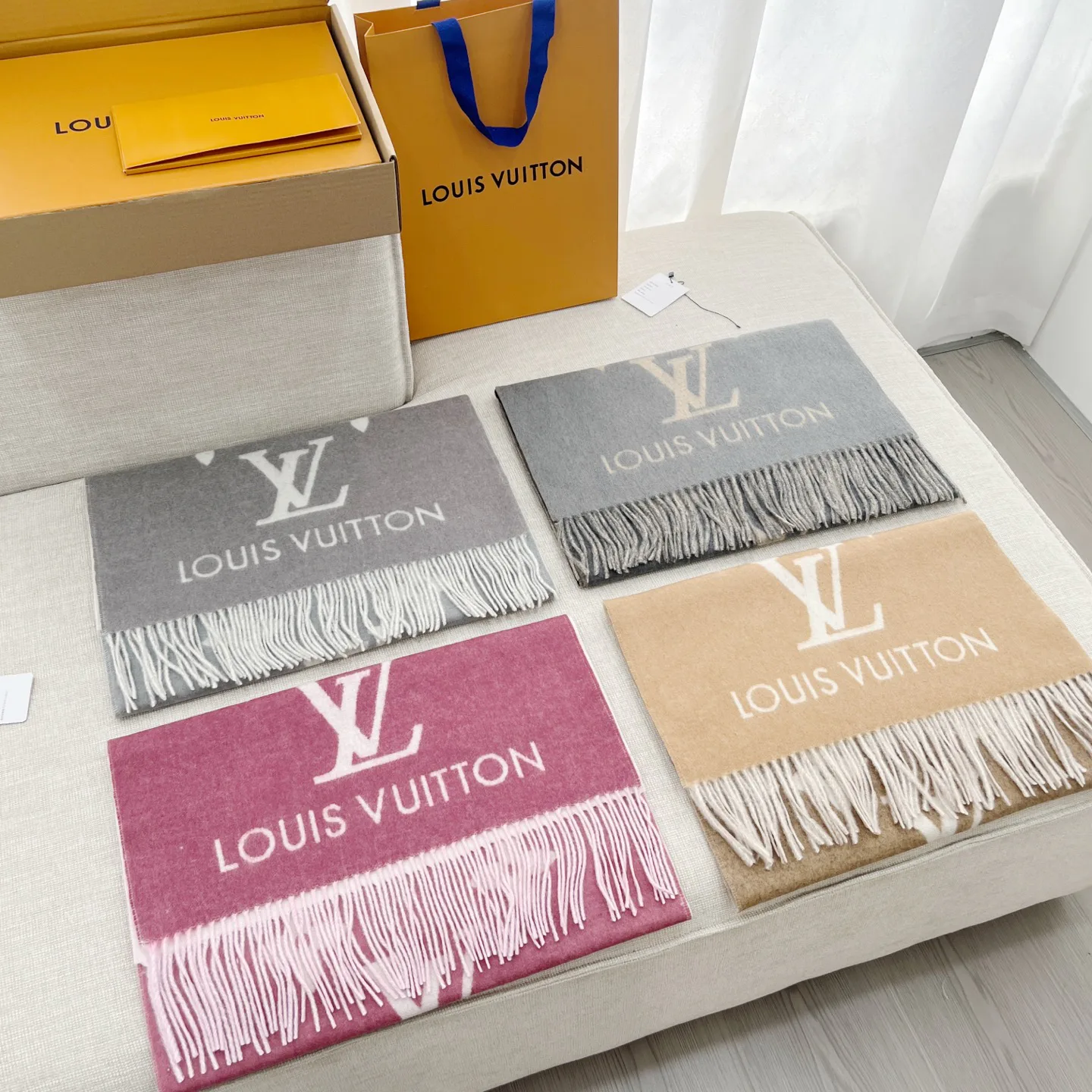 Шарфы Louis Vuitton 287840