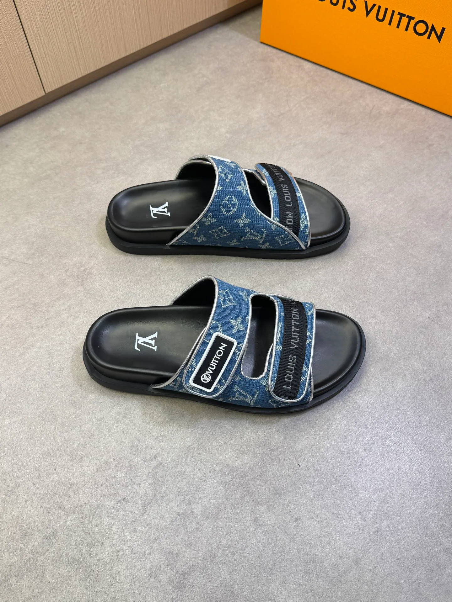 Шлепанцы Мужские Louis Vuitton 74048