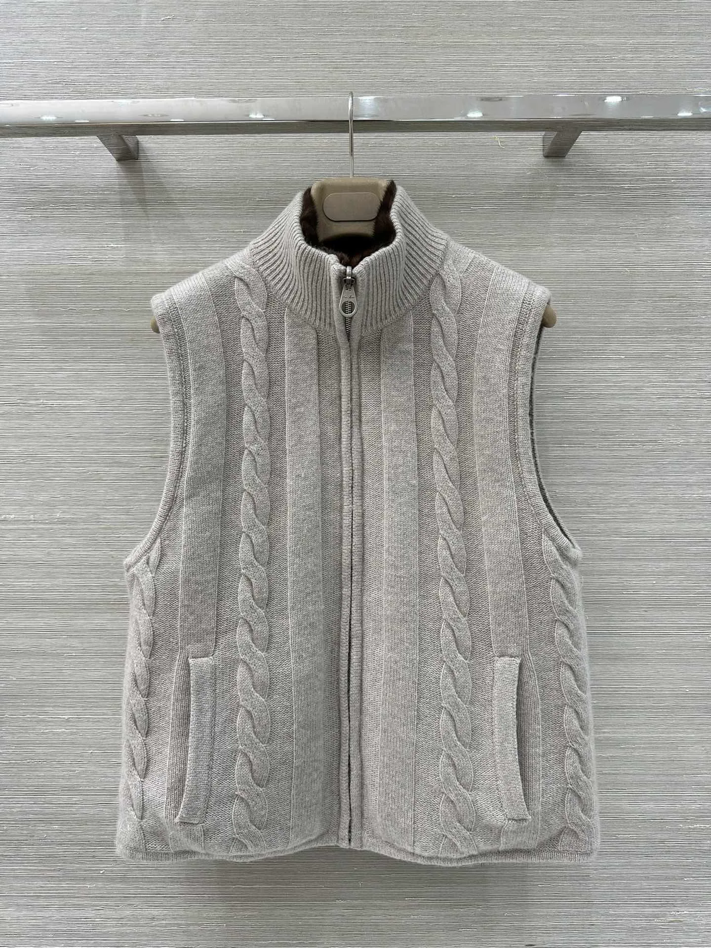 Жилеты Женские Loro Piana 77171