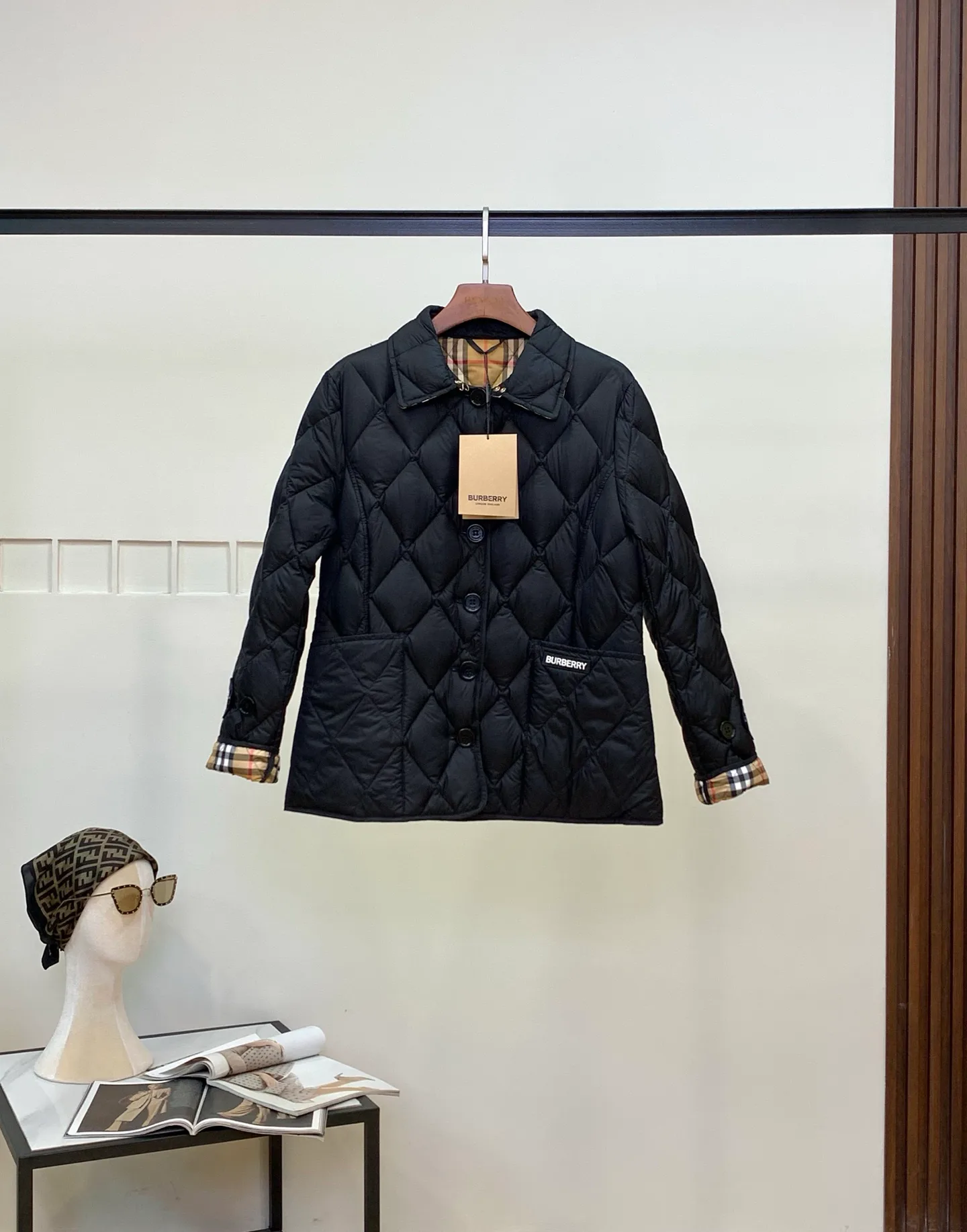 Куртки И Пуховики Женские Burberry 1112339