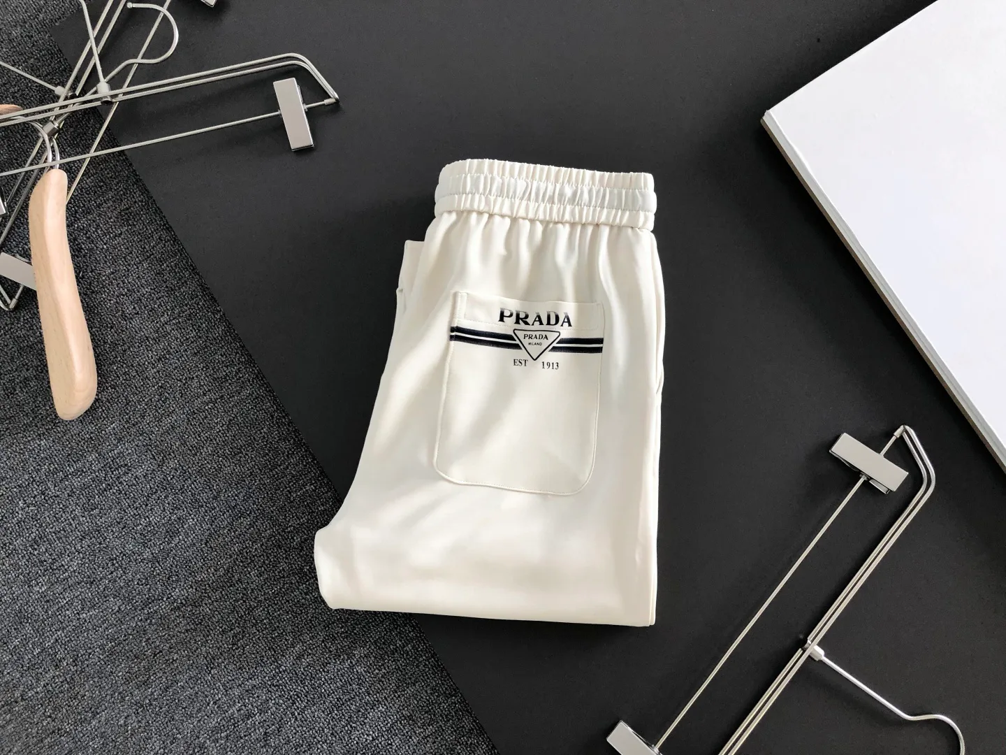 Брюки Мужские Prada 11790553