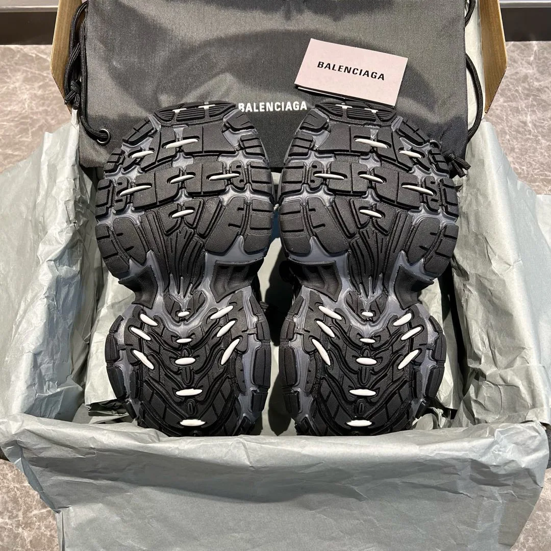Кроссовки Женские Balenciaga 10083254
