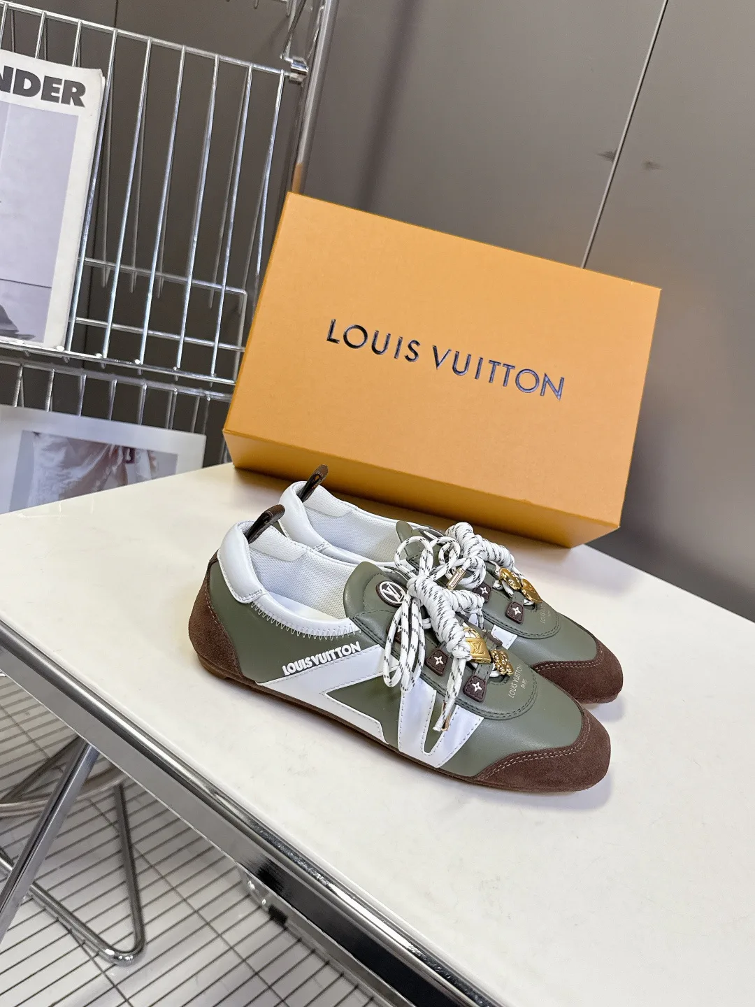 Кроссовки Женские Louis Vuitton 1480759