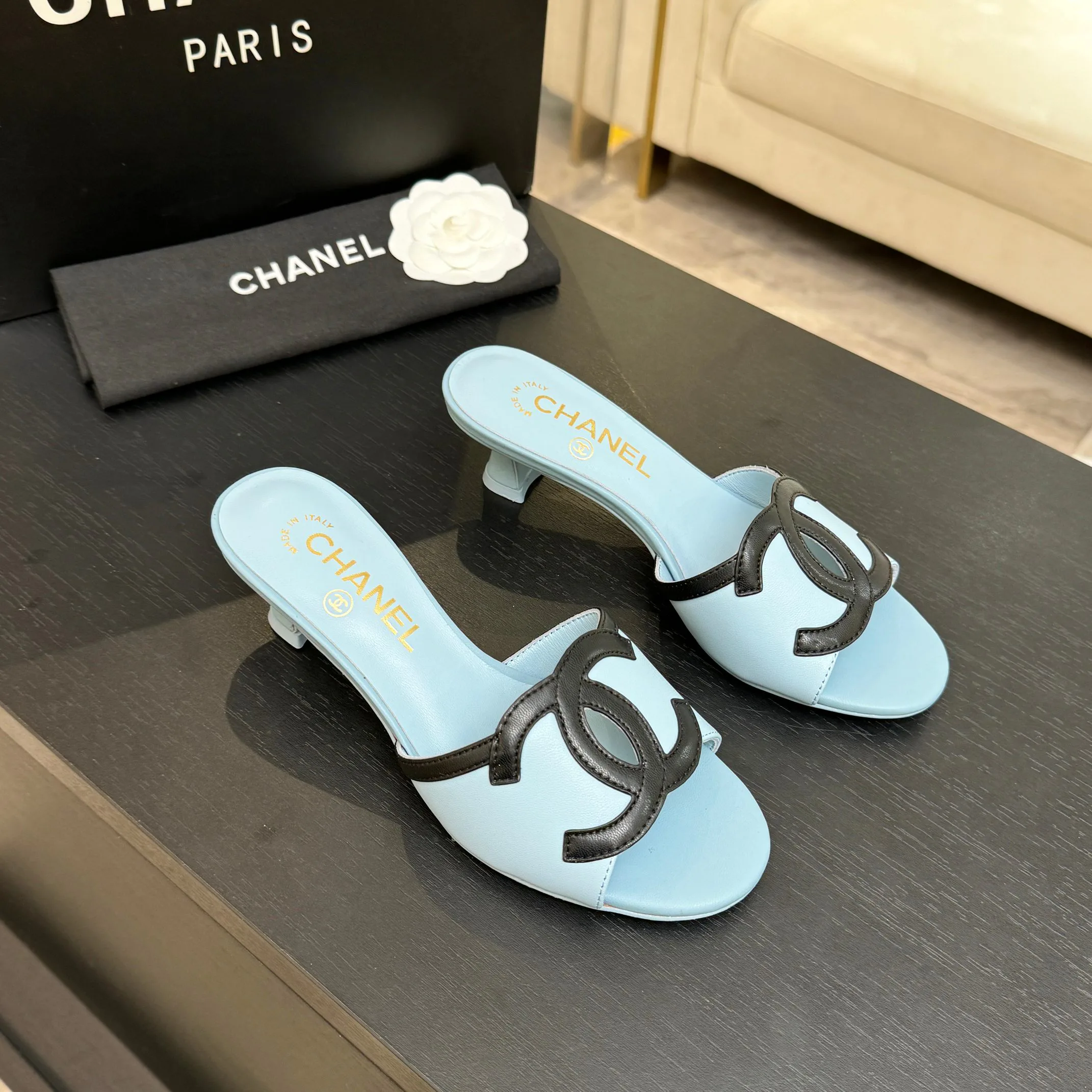 Сандалии Женские Chanel 11648945